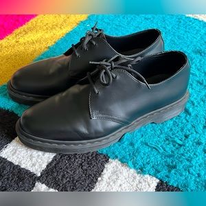 Dr Martens Oxford Shoes. Size 12 in all black.